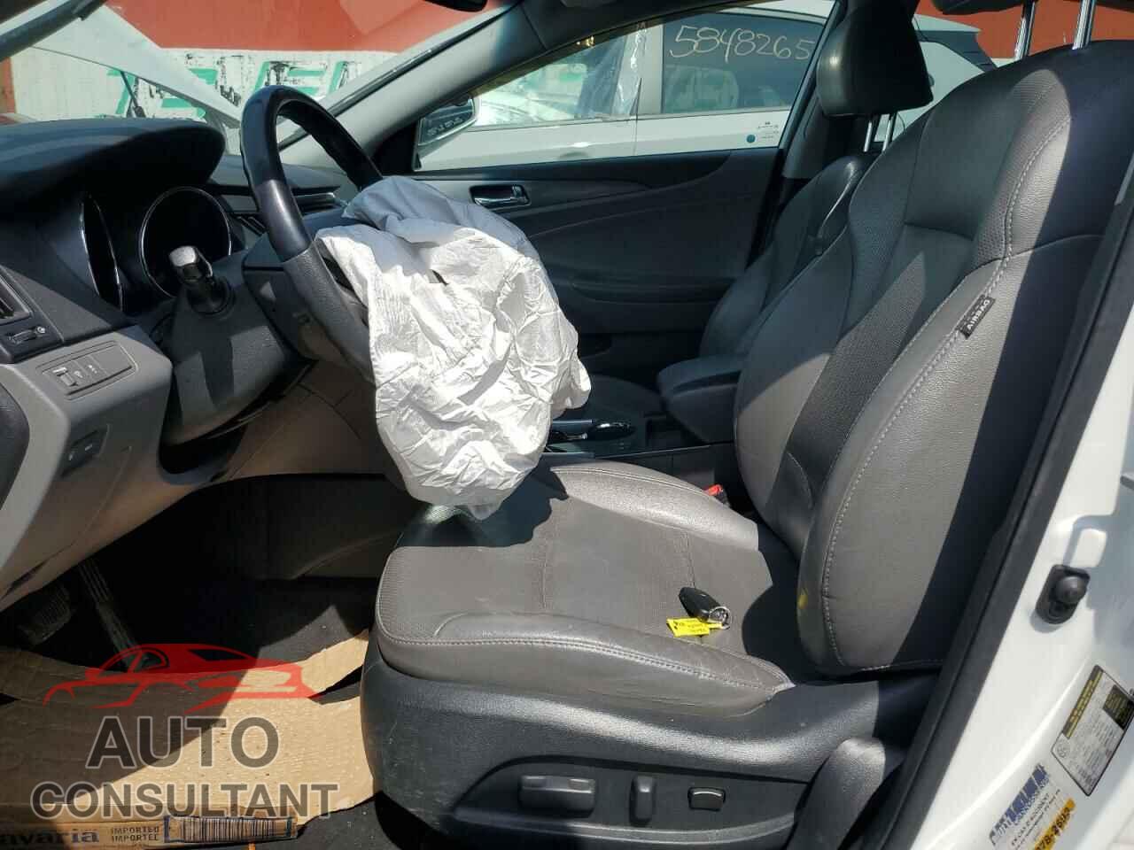HYUNDAI SONATA 2012 - KMHEC4A49CA056566