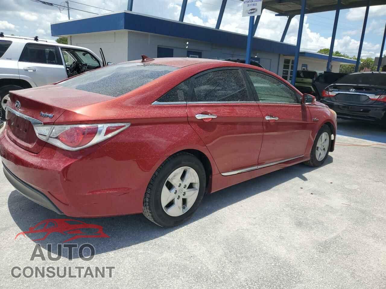 HYUNDAI SONATA 2011 - KMHEC4A45BA012532