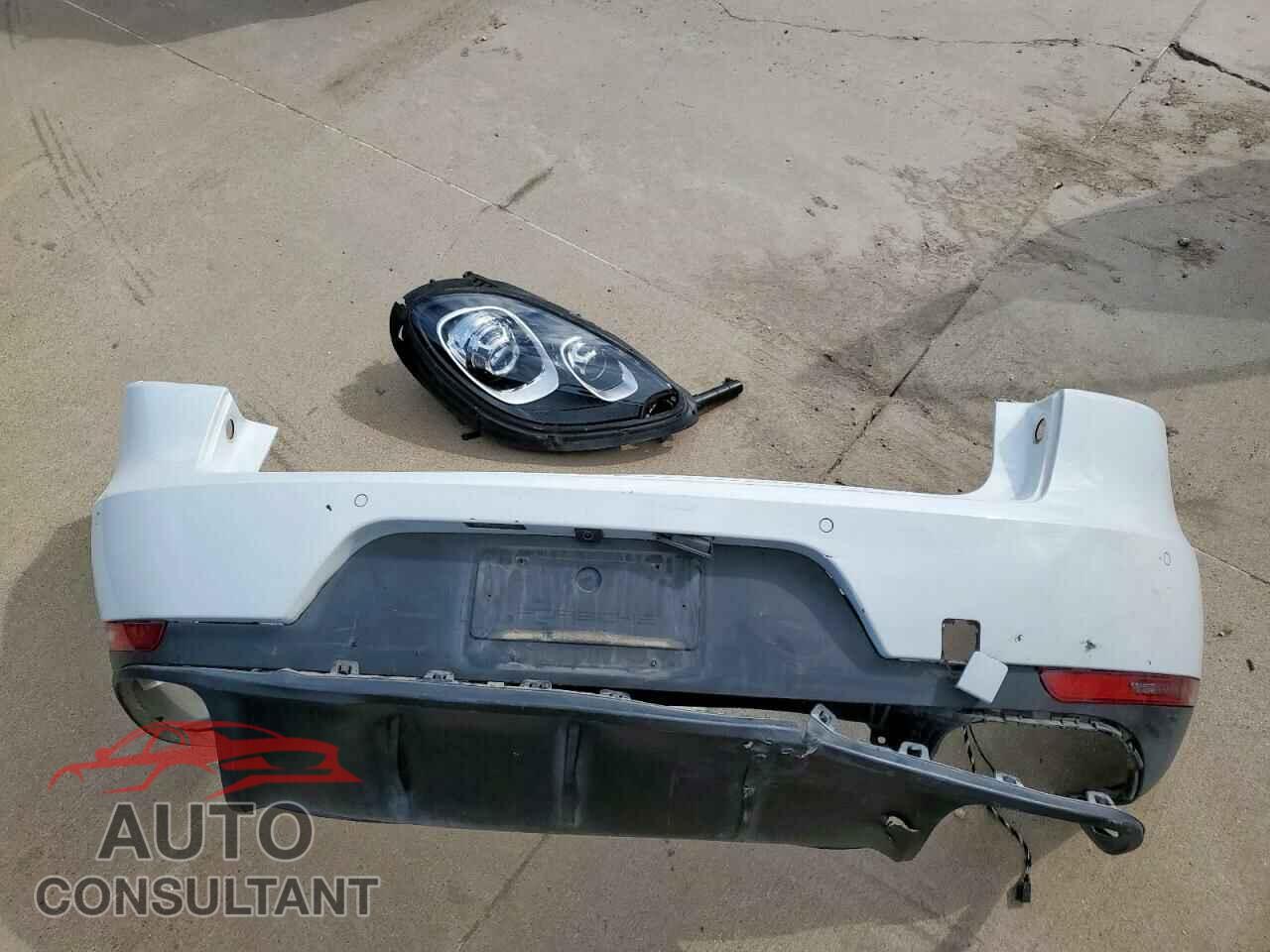 PORSCHE MACAN 2018 - WP1AA2A58JLB07514