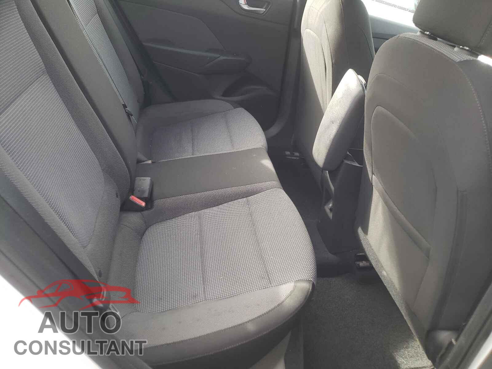 HYUNDAI ACCENT 2018 - 3KPC34A32JE026385