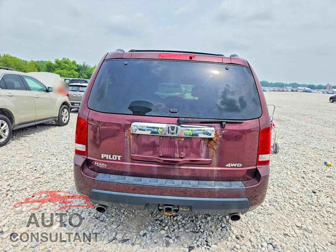 HONDA PILOT 2011 - 5FNYF4H78BB038090