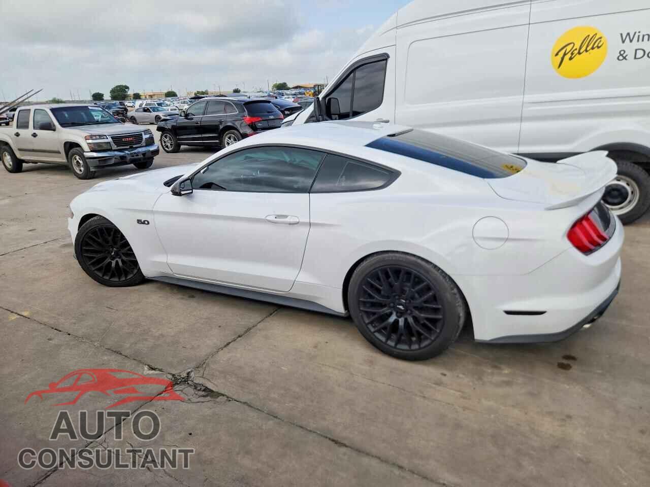 FORD MUSTANG 2019 - 1FA6P8CF4K5168904