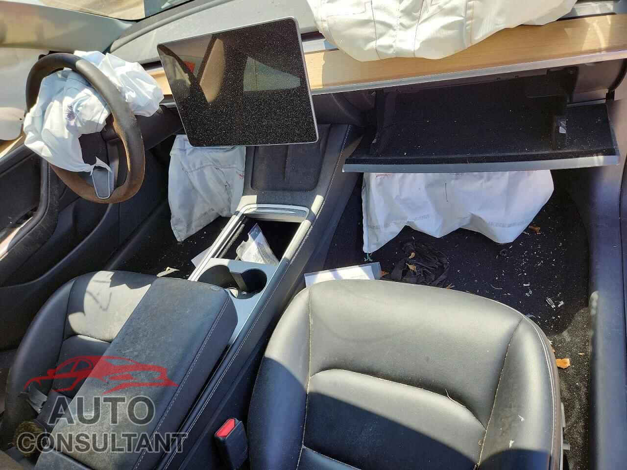TESLA MODEL 3 2022 - 5YJ3E1EA0NF371447
