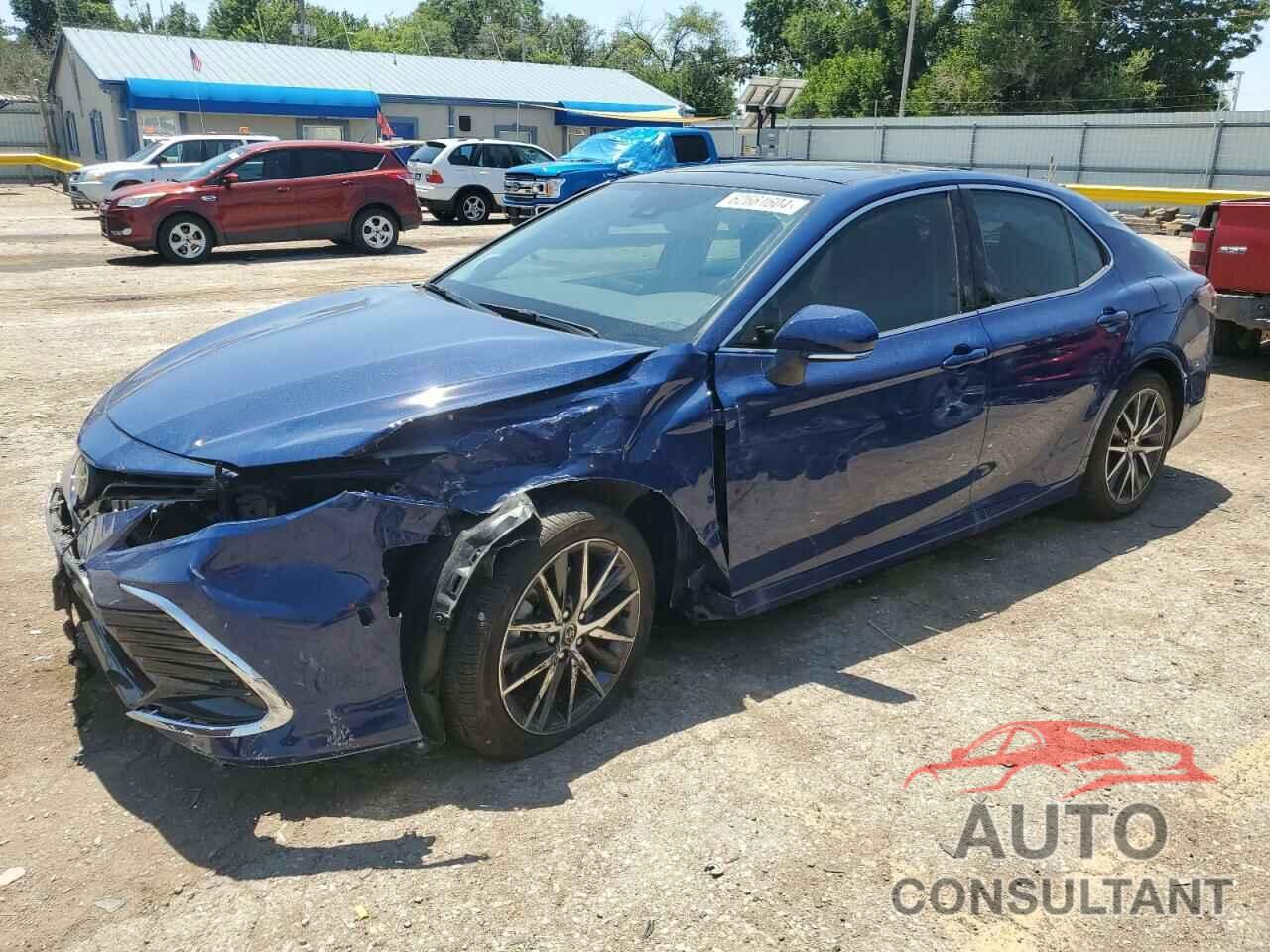 TOYOTA CAMRY 2023 - 4T1F11BK1PU105060