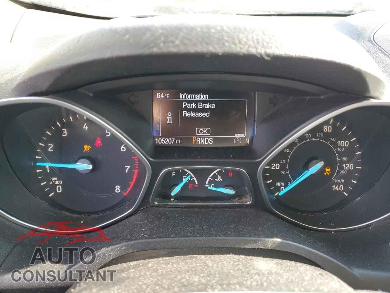 FORD ESCAPE 2017 - 1FMCU9GD4HUC28064