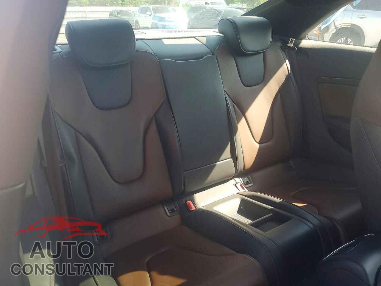 AUDI S5/RS5 2013 - WAUCGAFR8DA031496