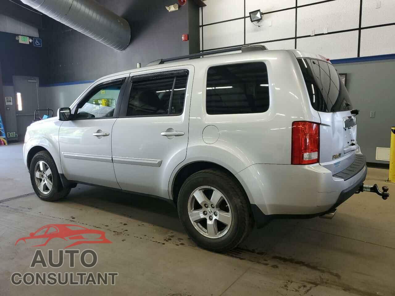 HONDA PILOT 2011 - 5FNYF4H64BB007961