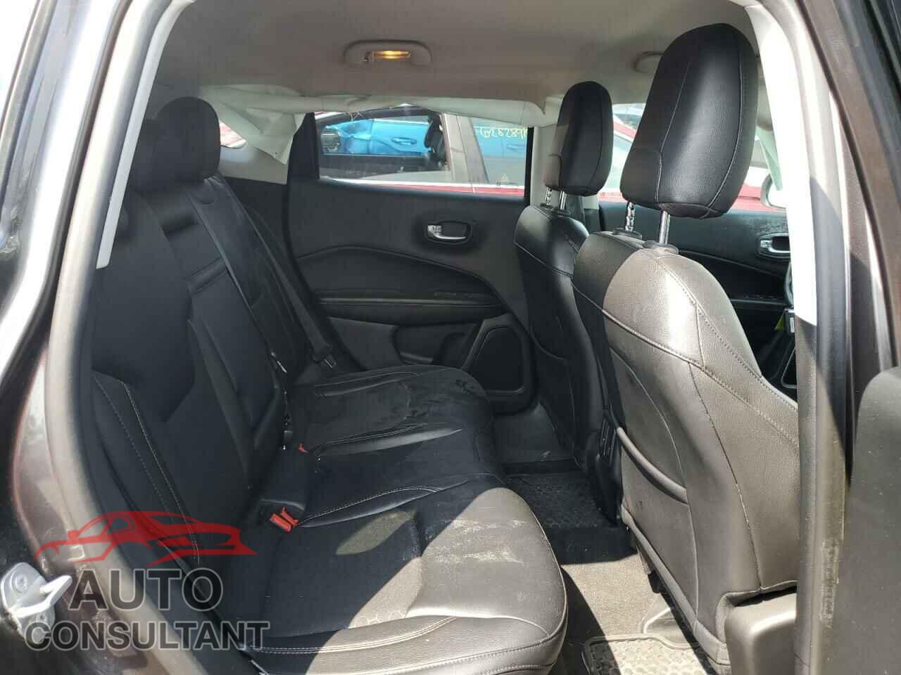 JEEP COMPASS 2018 - 3C4NJDBB0JT143060