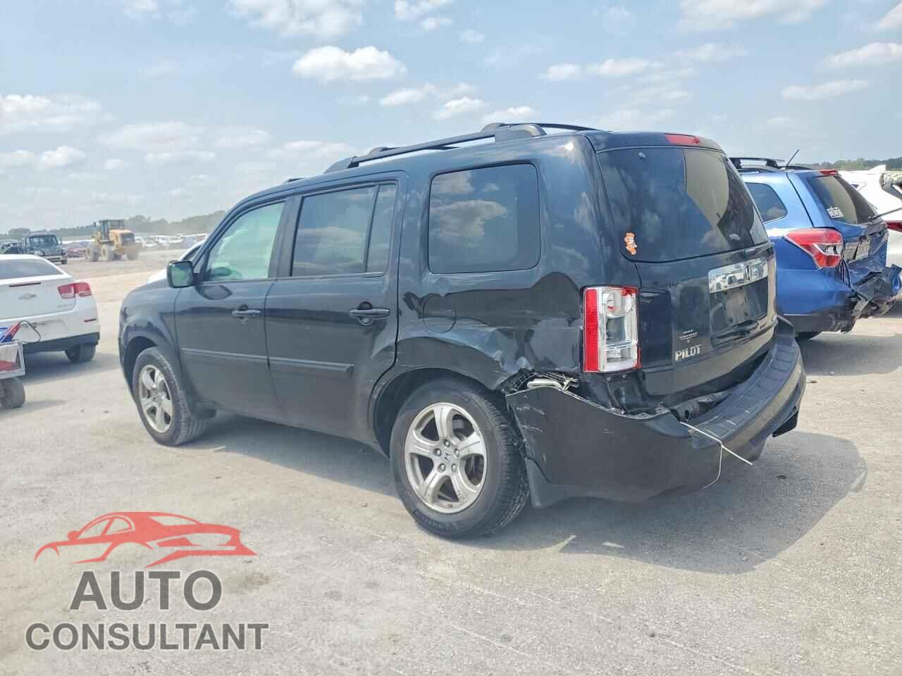HONDA PILOT 2015 - 5FNYF4H59FB077369