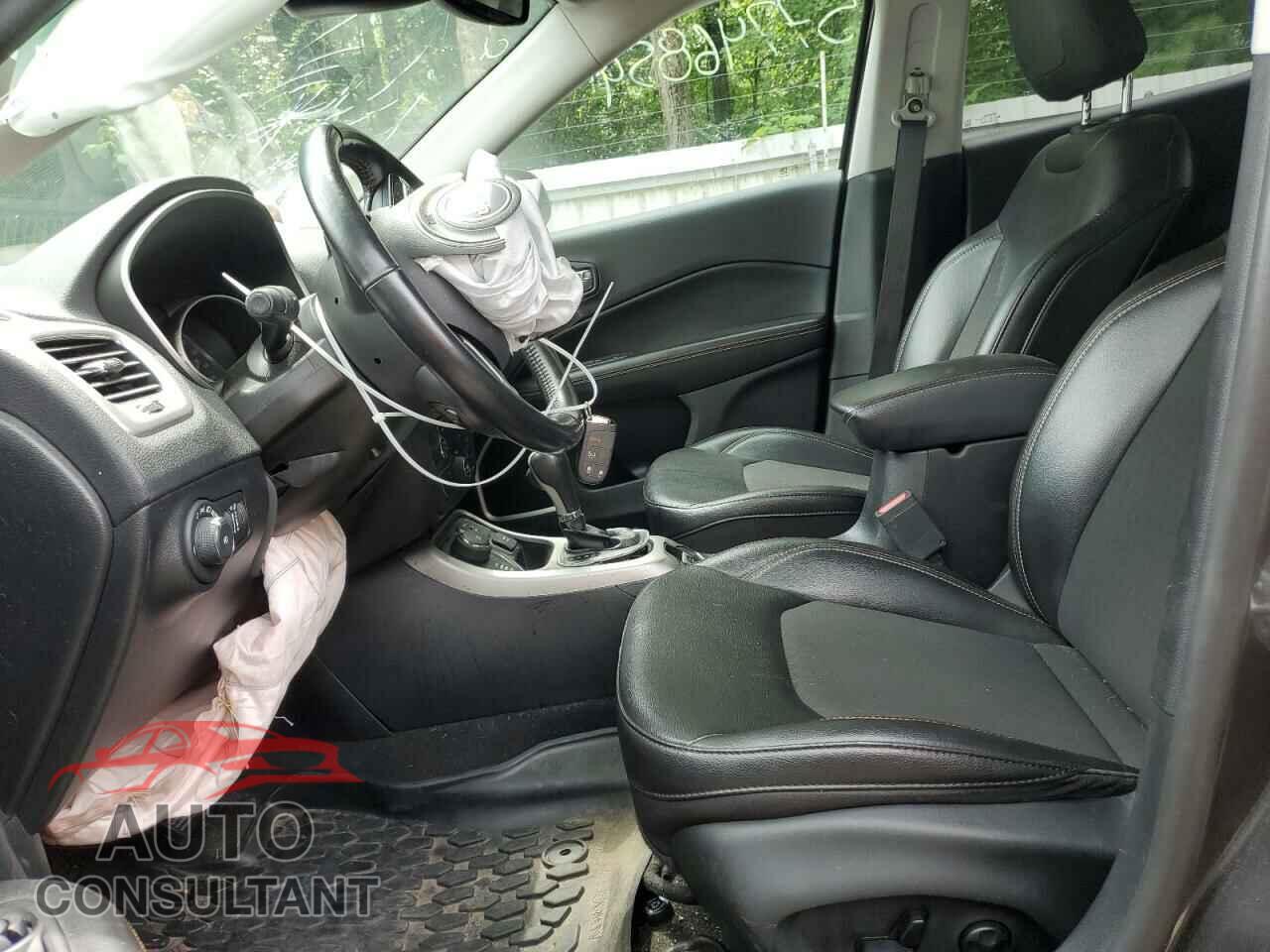 JEEP COMPASS 2020 - 3C4NJDBB7LT148338