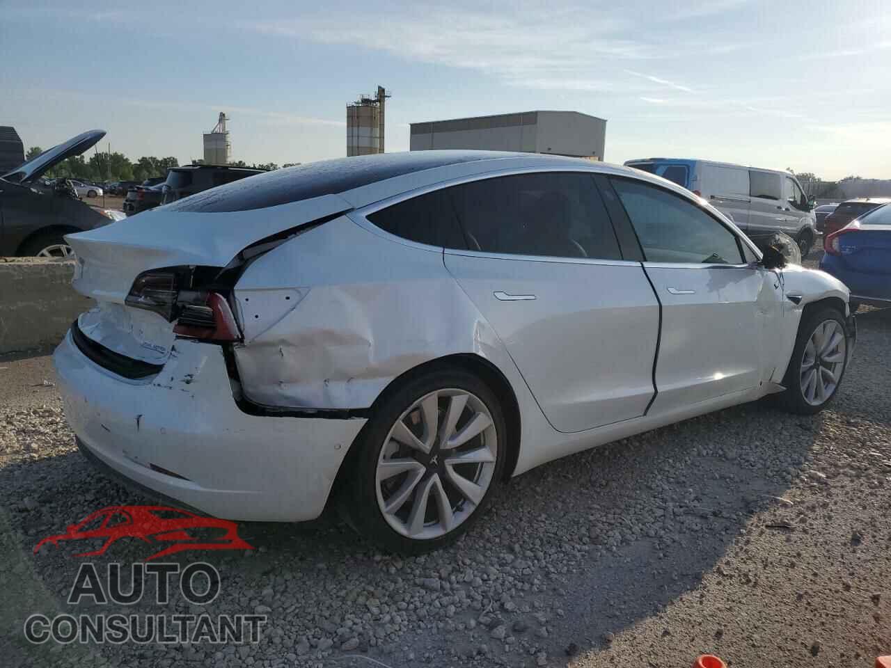 TESLA MODEL 3 2020 - 5YJ3E1EC3LF586903