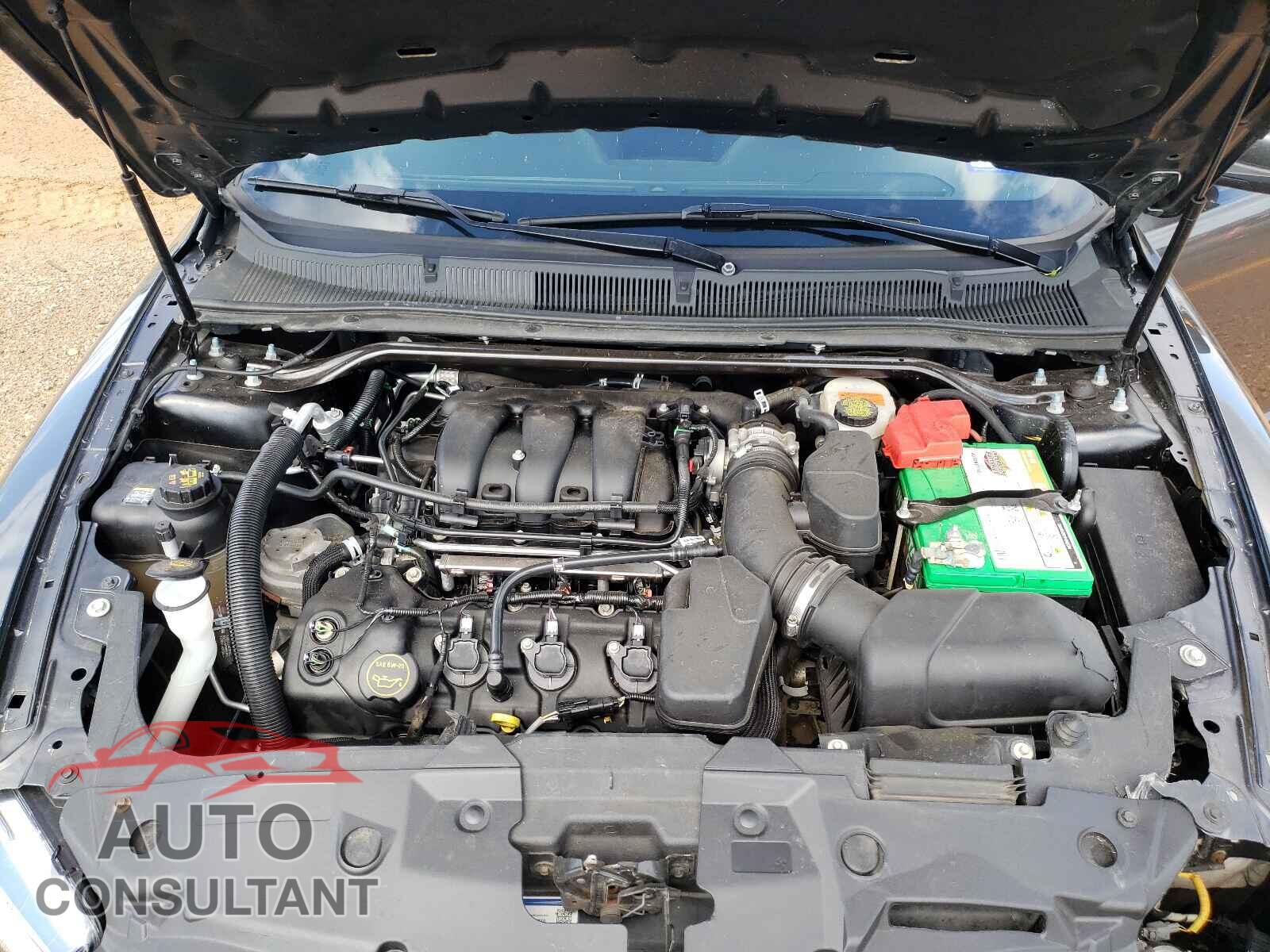 FORD TAURUS 2017 - 1FAHP2E84HG115573
