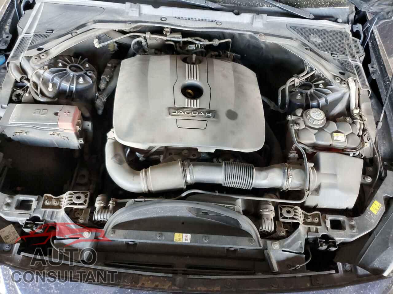 JAGUAR XE 2017 - SAJAR4BG5HA974477