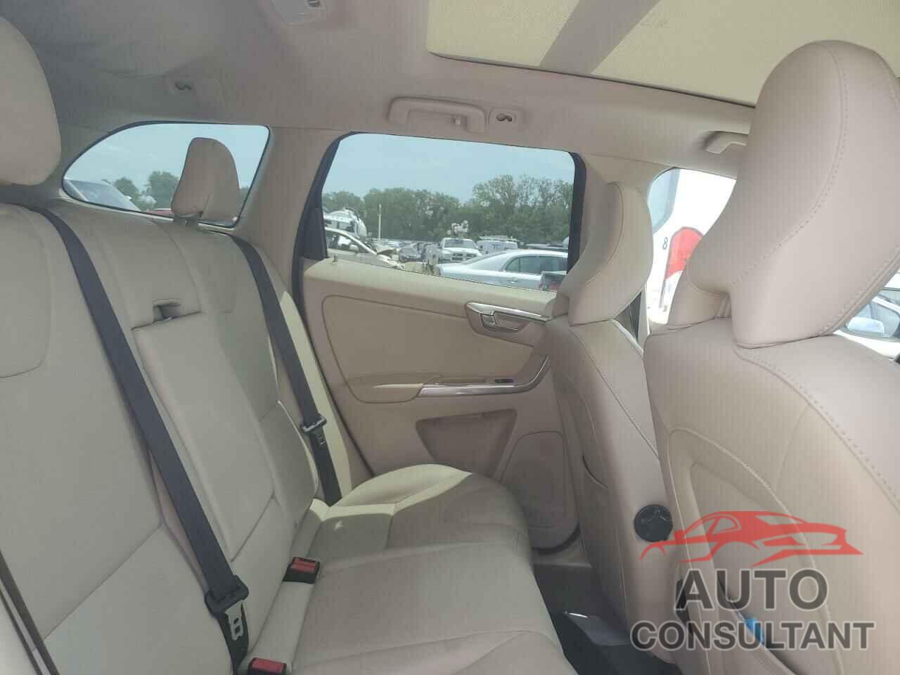 VOLVO XC60 2015 - YV440MDD8F2601818