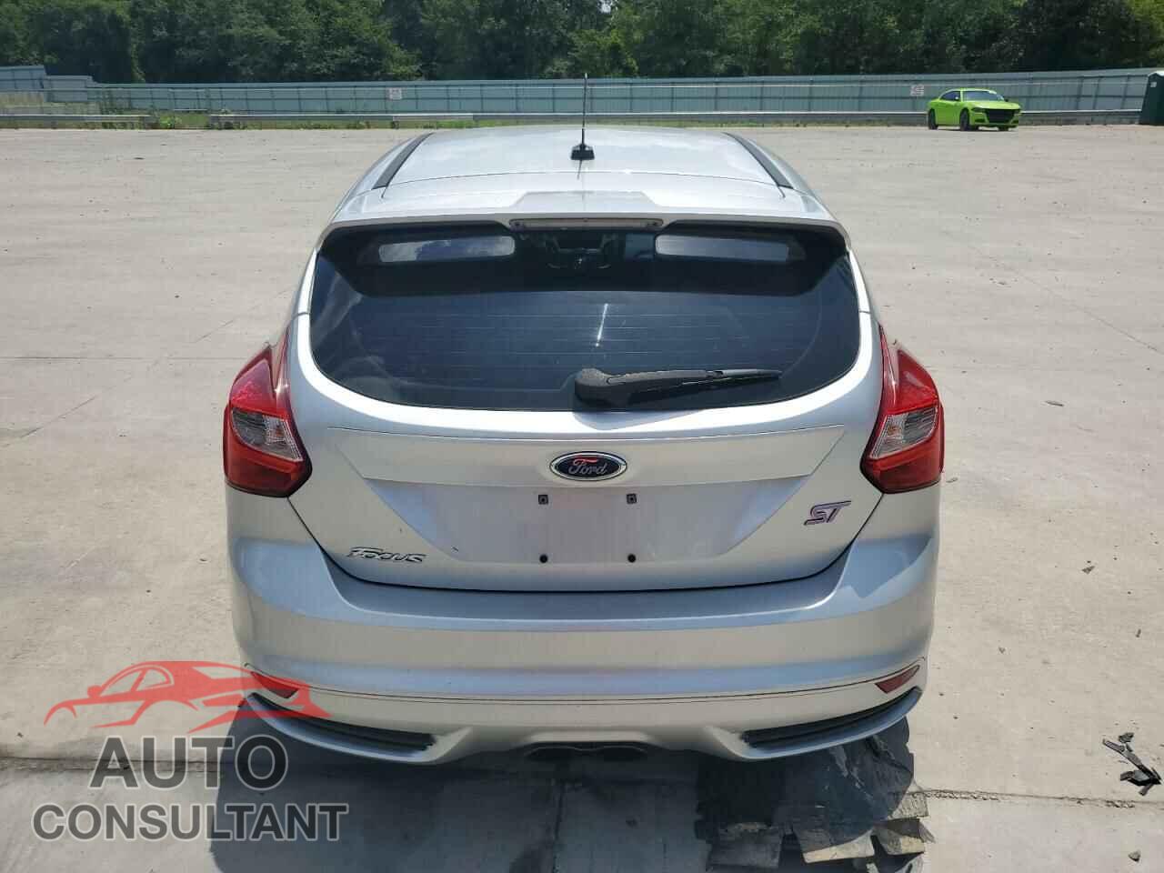 FORD FOCUS 2014 - 1FADP3L90EL180360