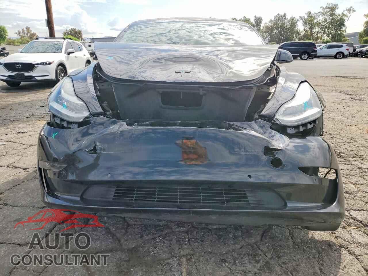 TESLA MODEL 3 2018 - 5YJ3E1EA2JF108371