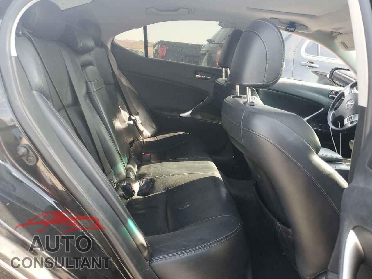 LEXUS IS 2011 - JTHCF5C29B5050924