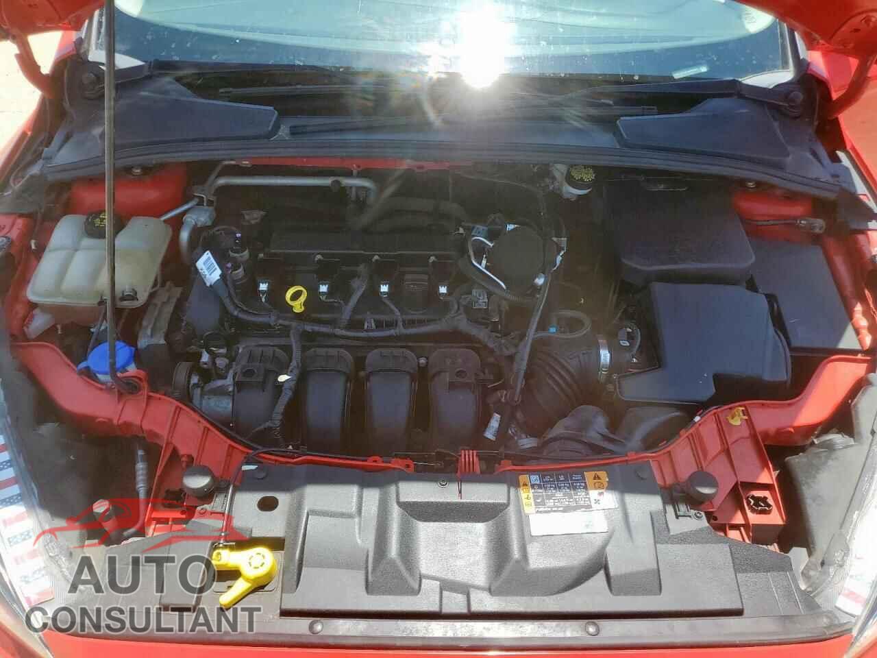 FORD FOCUS 2015 - 1FADP3F29FL366527