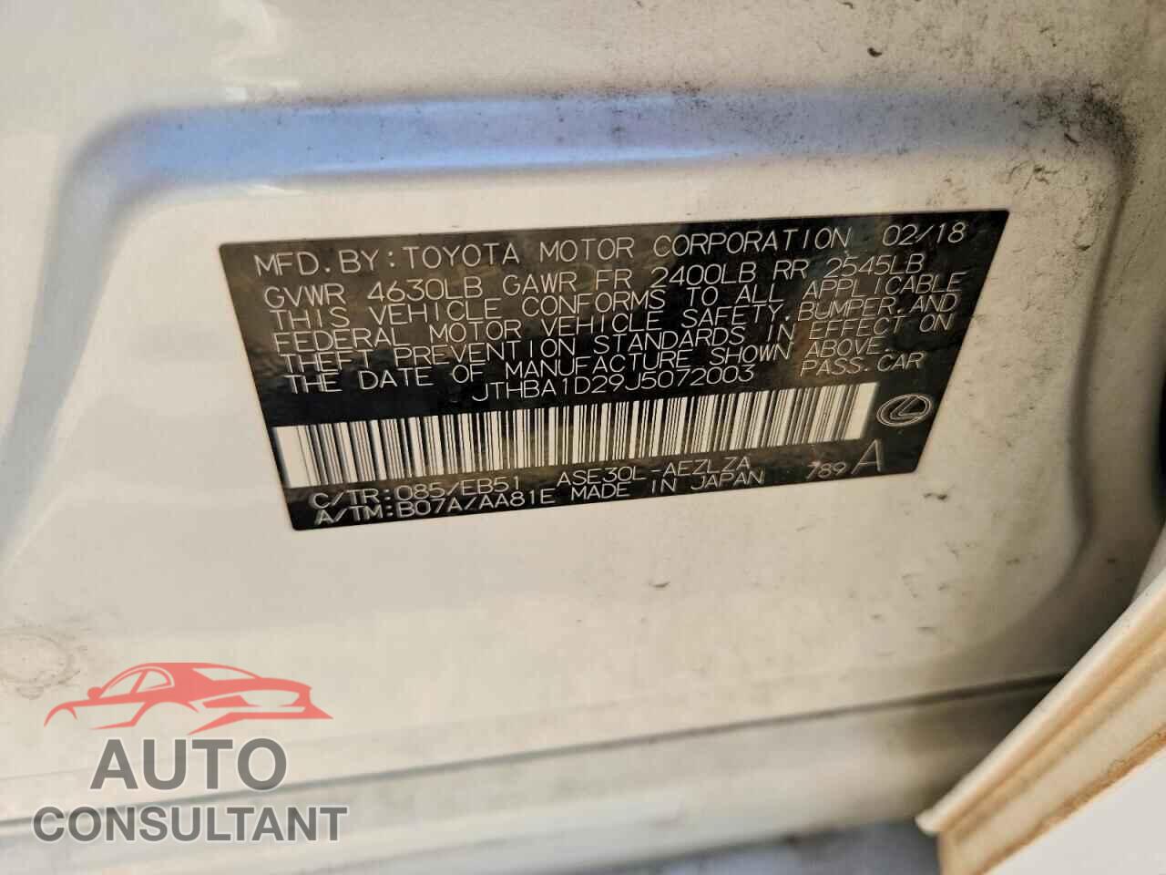 LEXUS IS 2018 - JTHBA1D29J5072003
