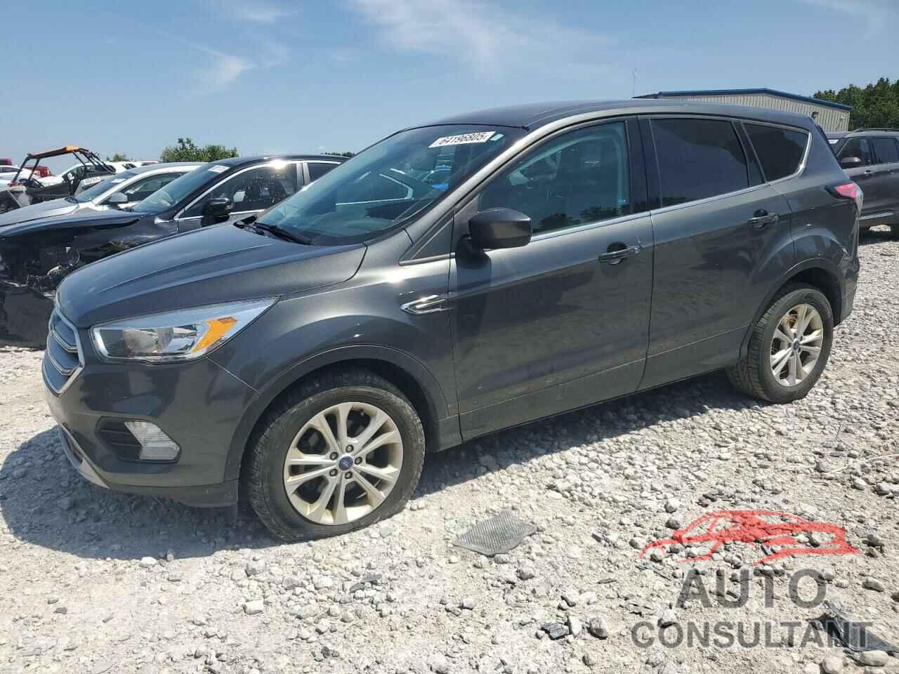 FORD ESCAPE 2017 - 1FMCU0GD4HUF05131