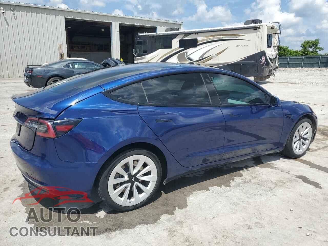 TESLA MODEL 3 2023 - 5YJ3E1EAXPF494918