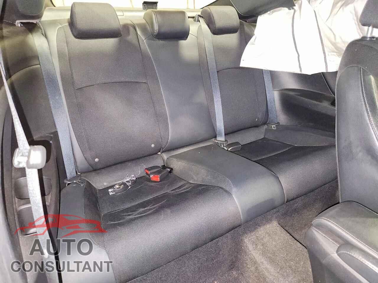 HONDA CIVIC 2019 - 2HGFC4B83KH309540