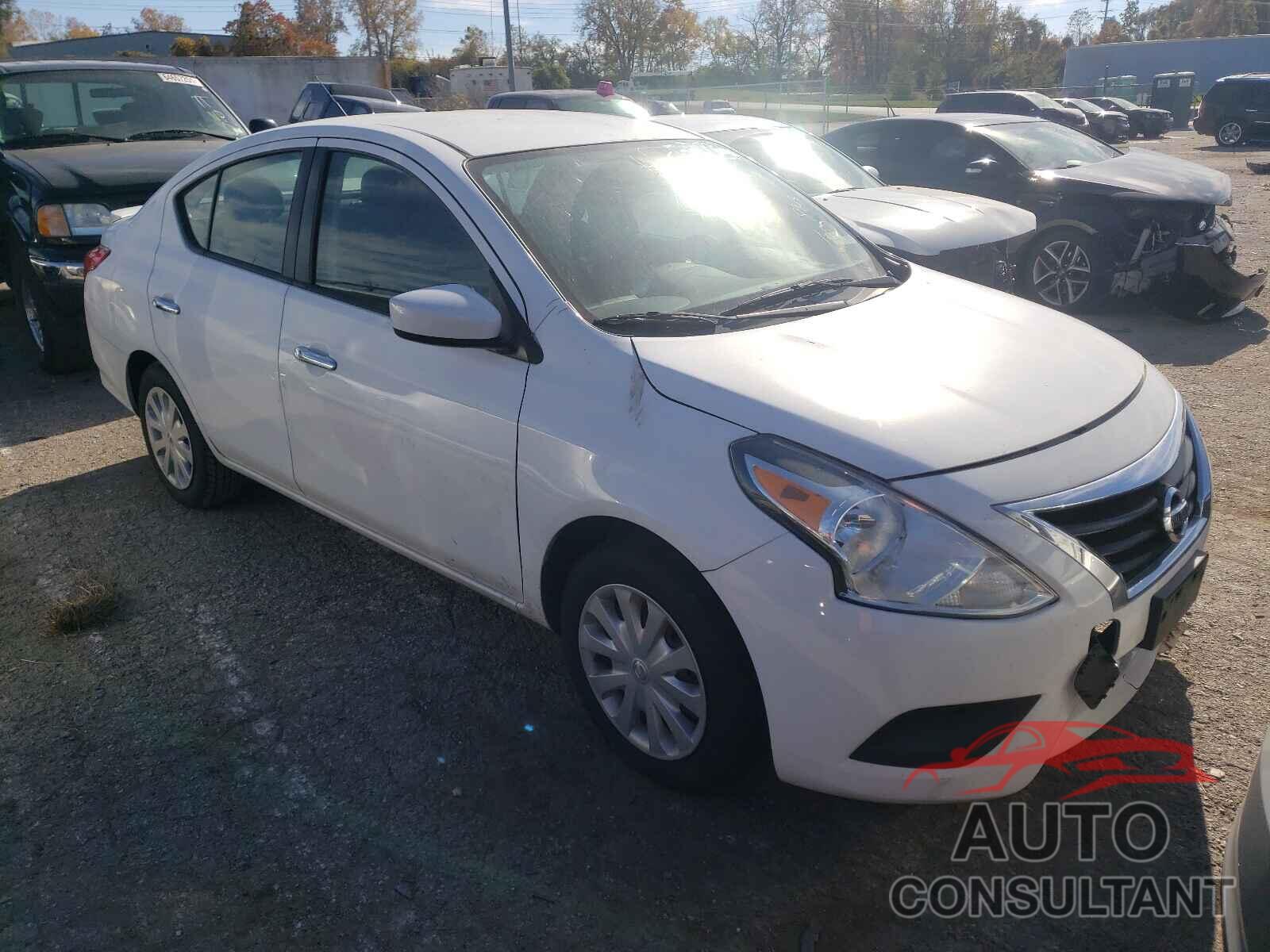 NISSAN VERSA 2017 - 3N1CN7AP9HL858474