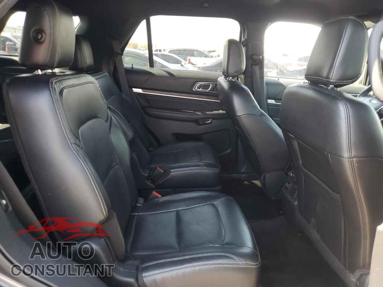 FORD EXPLORER 2018 - 1FM5K7F84JGB87835
