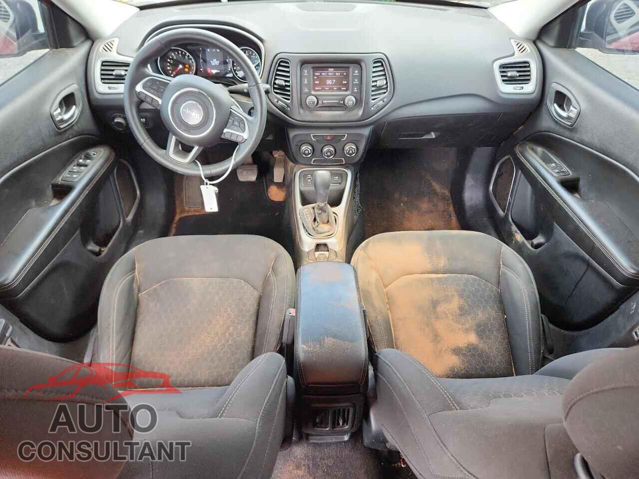 JEEP COMPASS 2018 - 3C4NJCABXJT181827