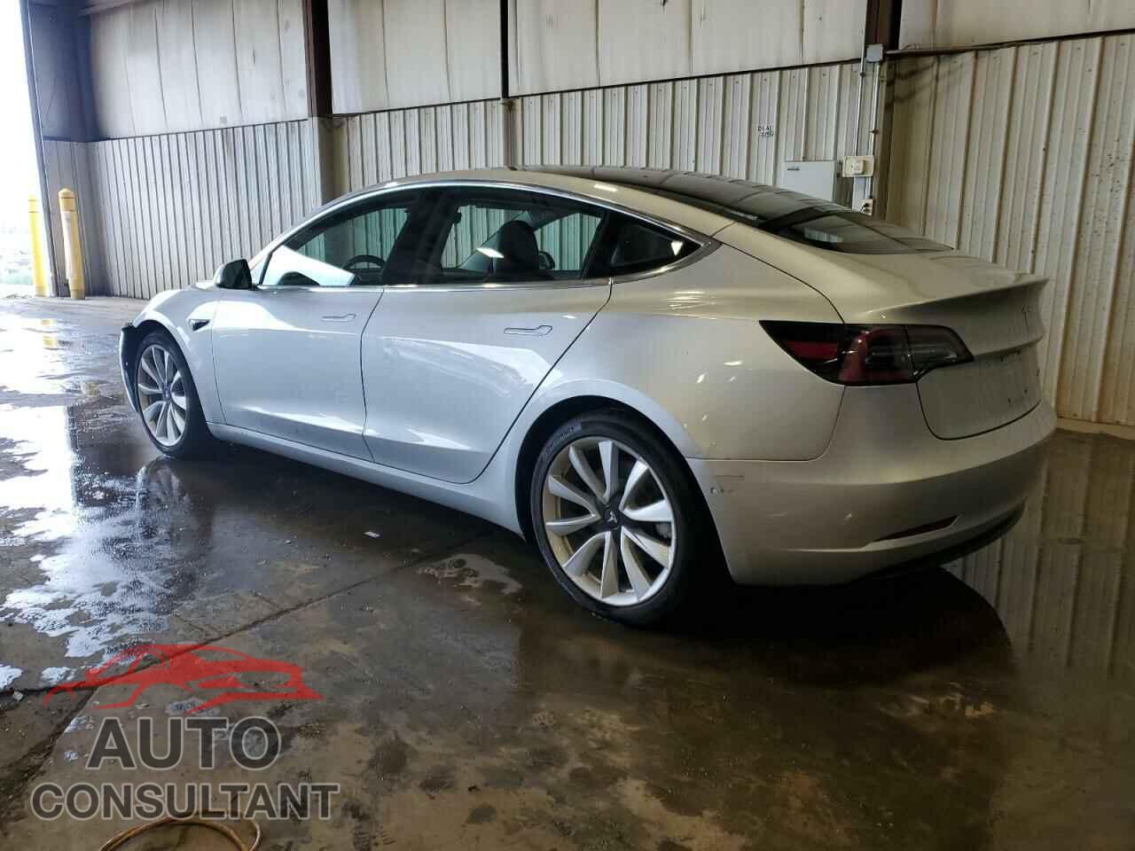 TESLA MODEL 3 2018 - 5YJ3E1EB2JF121470