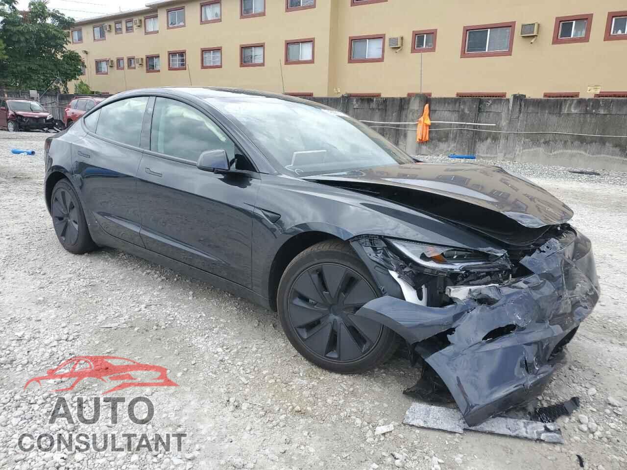 TESLA MODEL 3 2025 - 5YJ3E1EA7SF035676