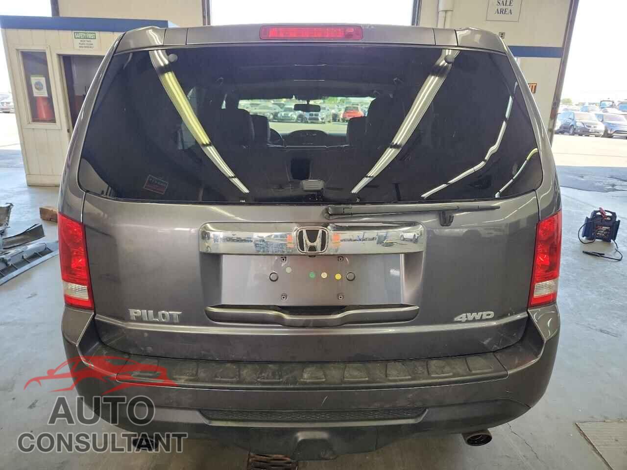 HONDA PILOT 2014 - 5FNYF4H51EB045109