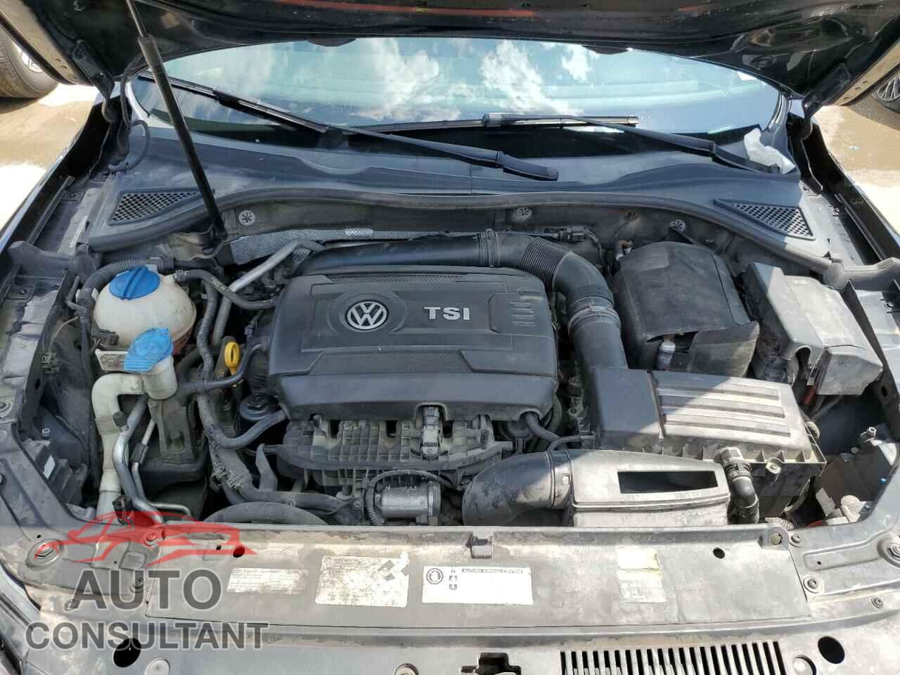 VOLKSWAGEN PASSAT 2015 - 1VWAT7A39FC032267