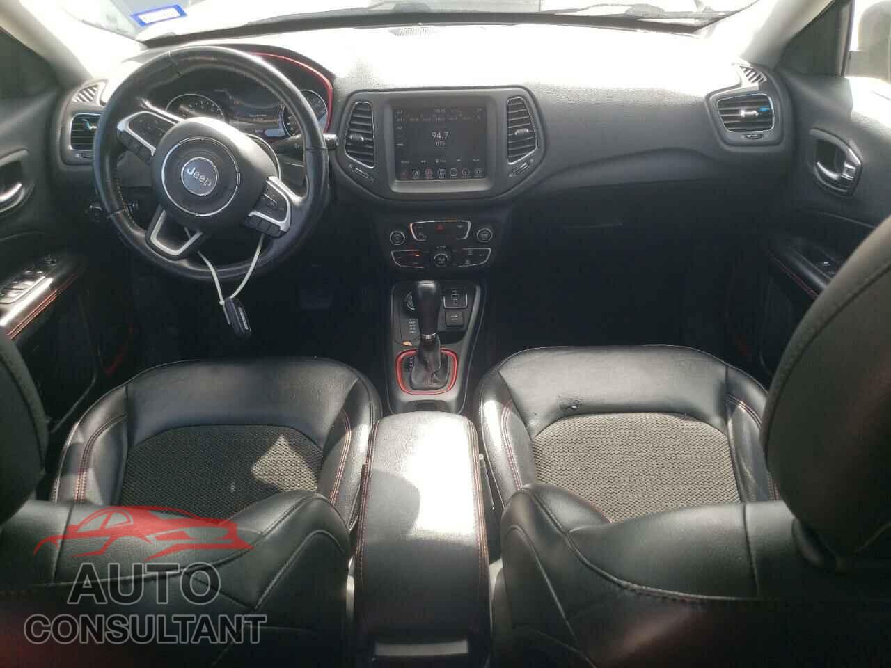 JEEP COMPASS 2020 - 3C4NJDDB4LT144132