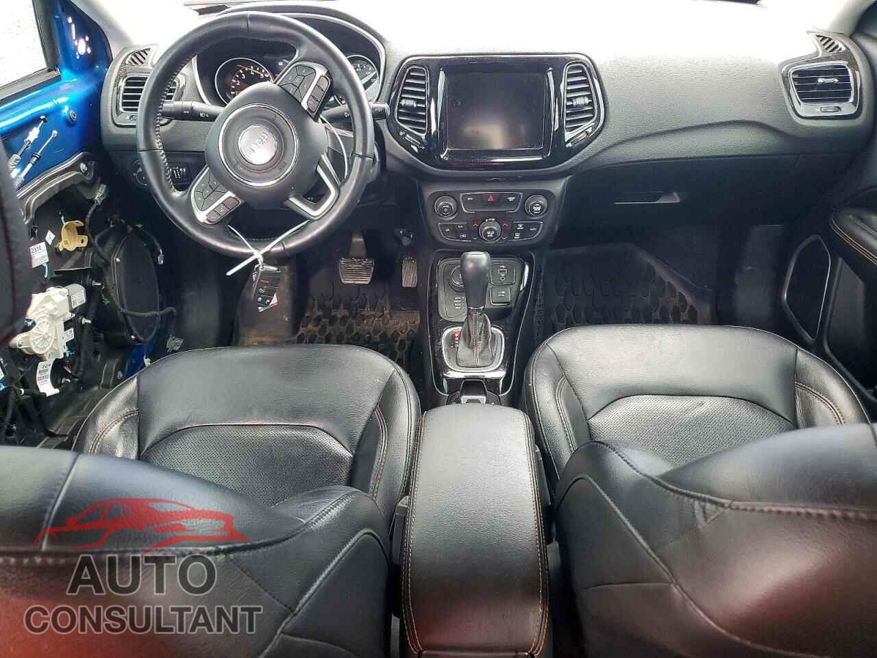 JEEP COMPASS 2018 - 3C4NJDCB1JT418983