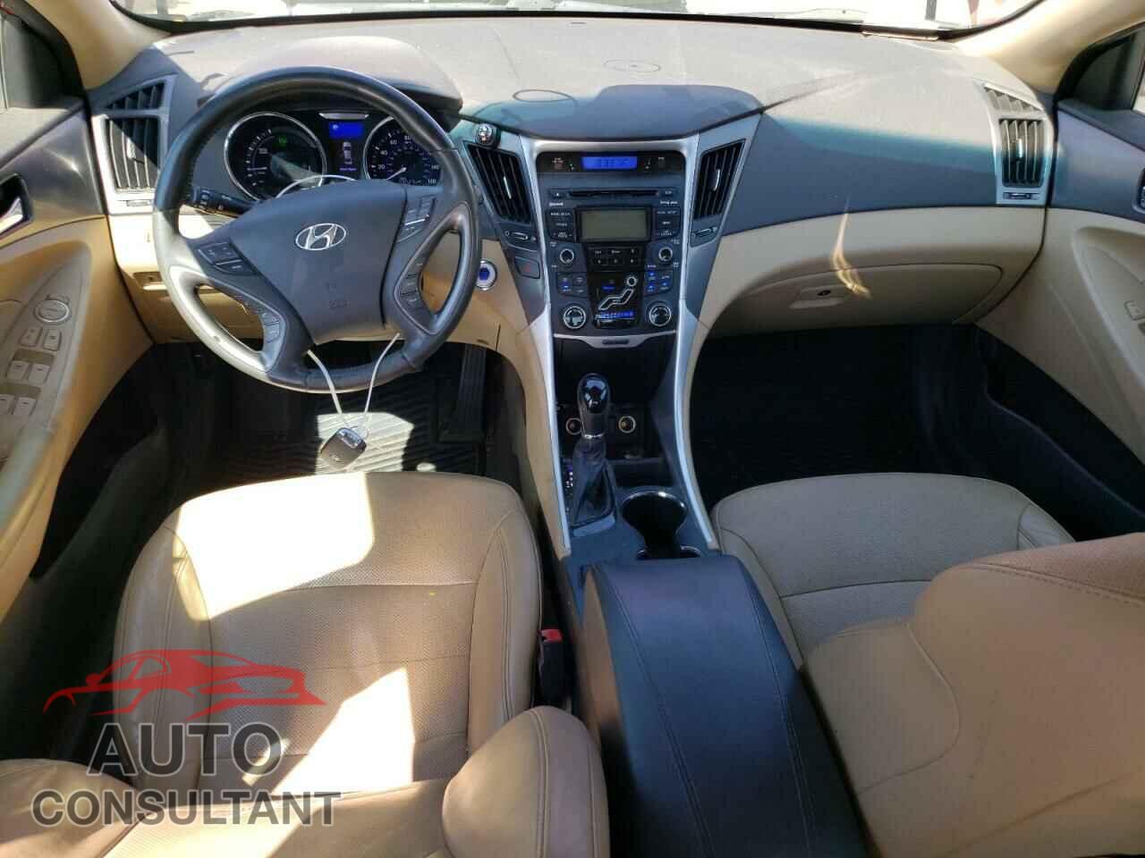 HYUNDAI SONATA 2012 - KMHEC4A46CA046562