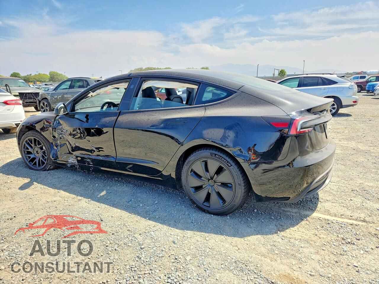 TESLA MODEL 3 2024 - 5YJ3E1EB3RF718784