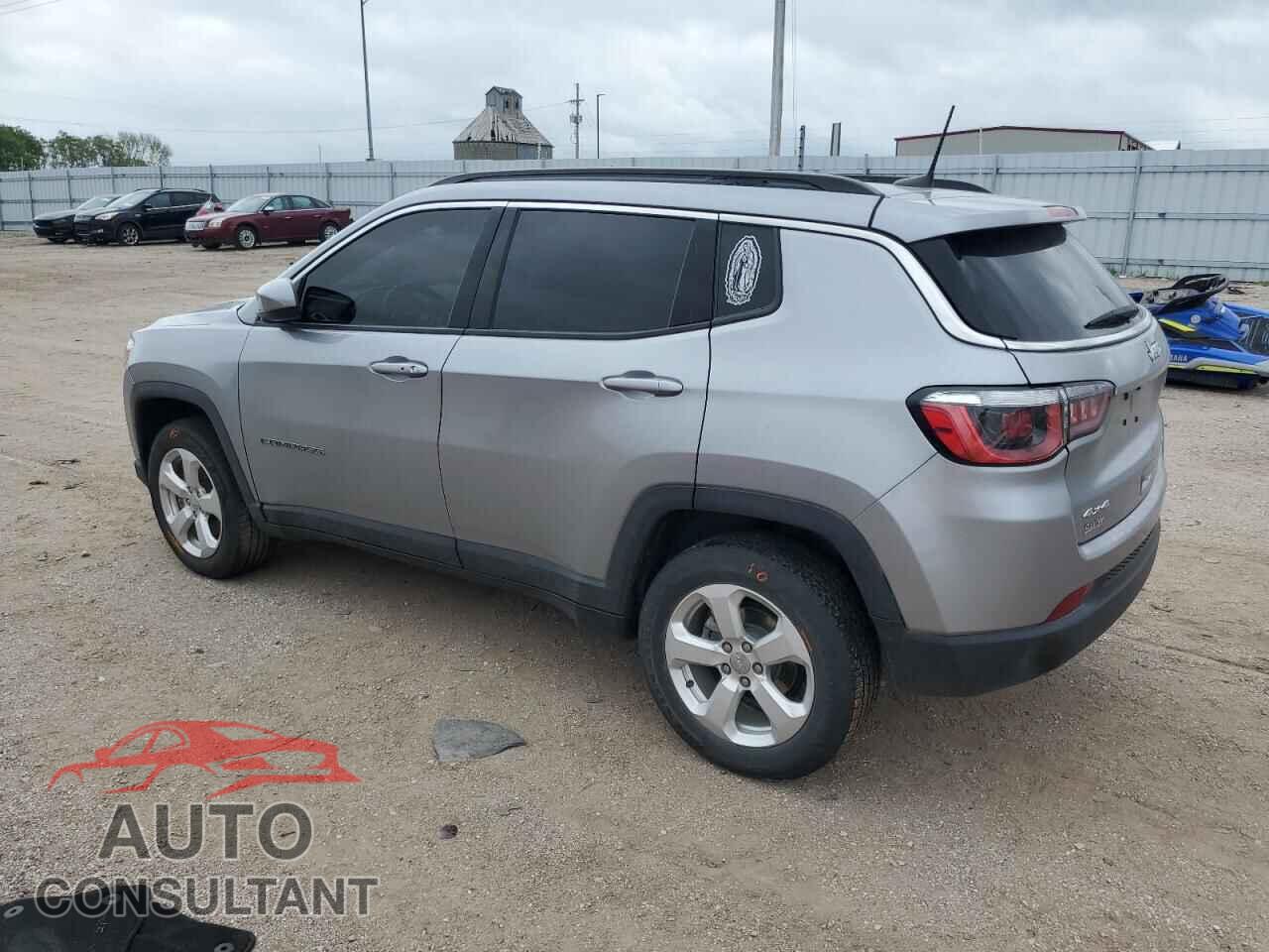 JEEP COMPASS 2018 - 3C4NJDBB7JT413837