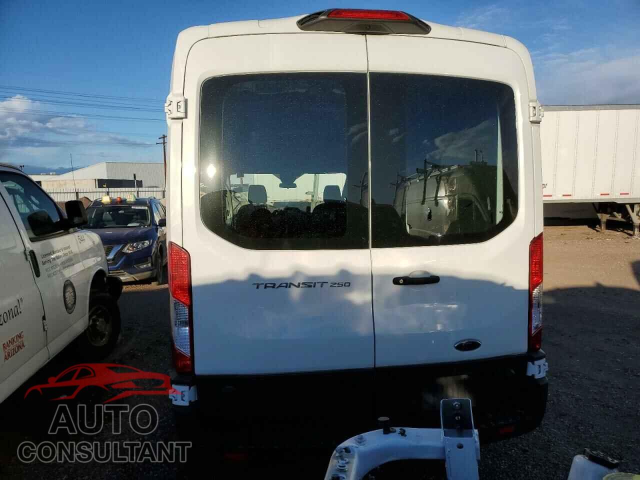 FORD TRANSIT 2019 - 1FTYR2CM1KKA87627
