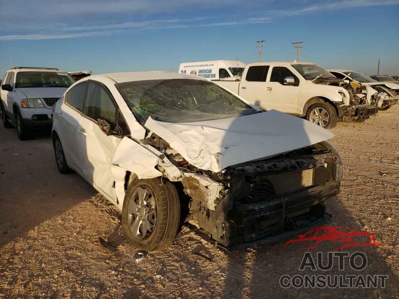 KIA FORTE 2018 - 3KPFK4A76JE213986