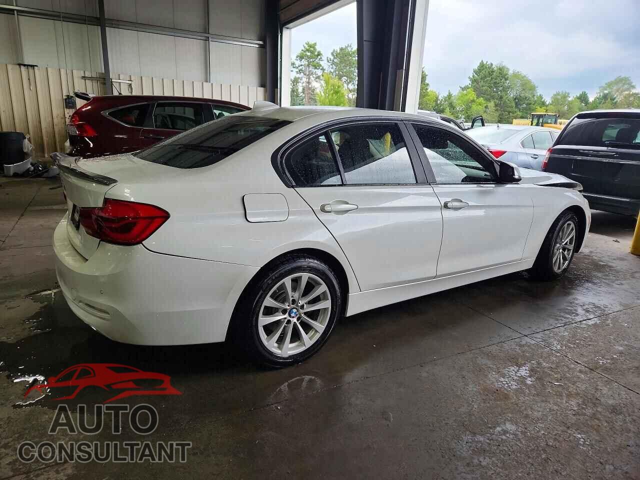 BMW 3 SERIES 2016 - WBA8E5G52GNU20890