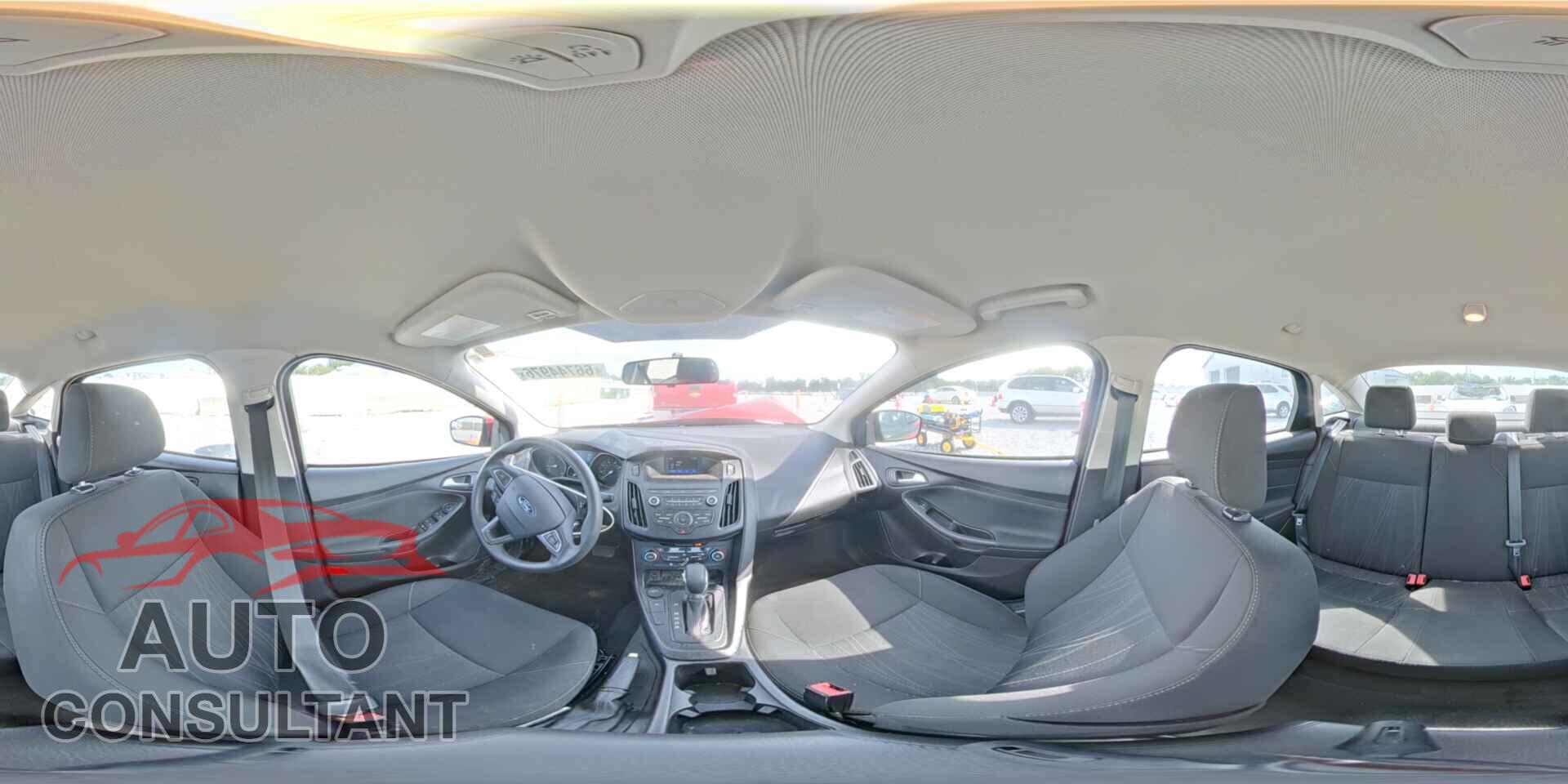 FORD FOCUS 2018 - 1FADP3FE3JL309792