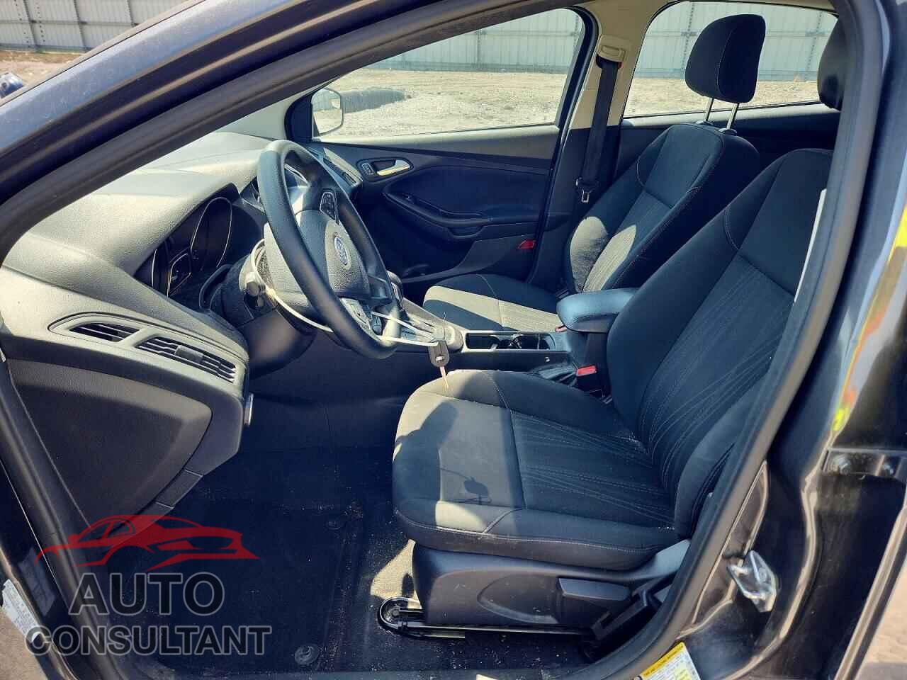 FORD FOCUS 2018 - 1FADP3FE4JL230020