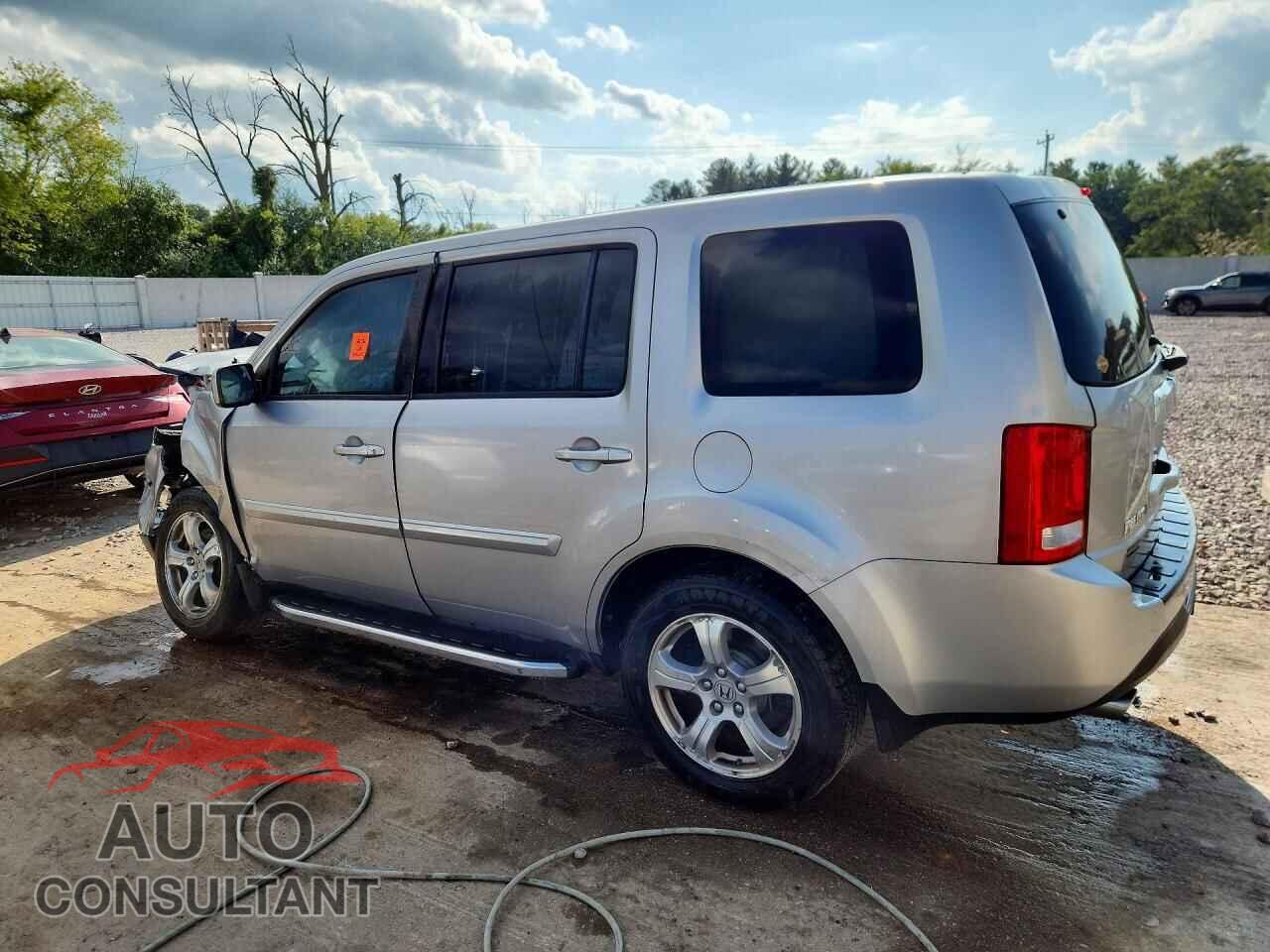 HONDA PILOT 2015 - 5FNYF4H58FB045531