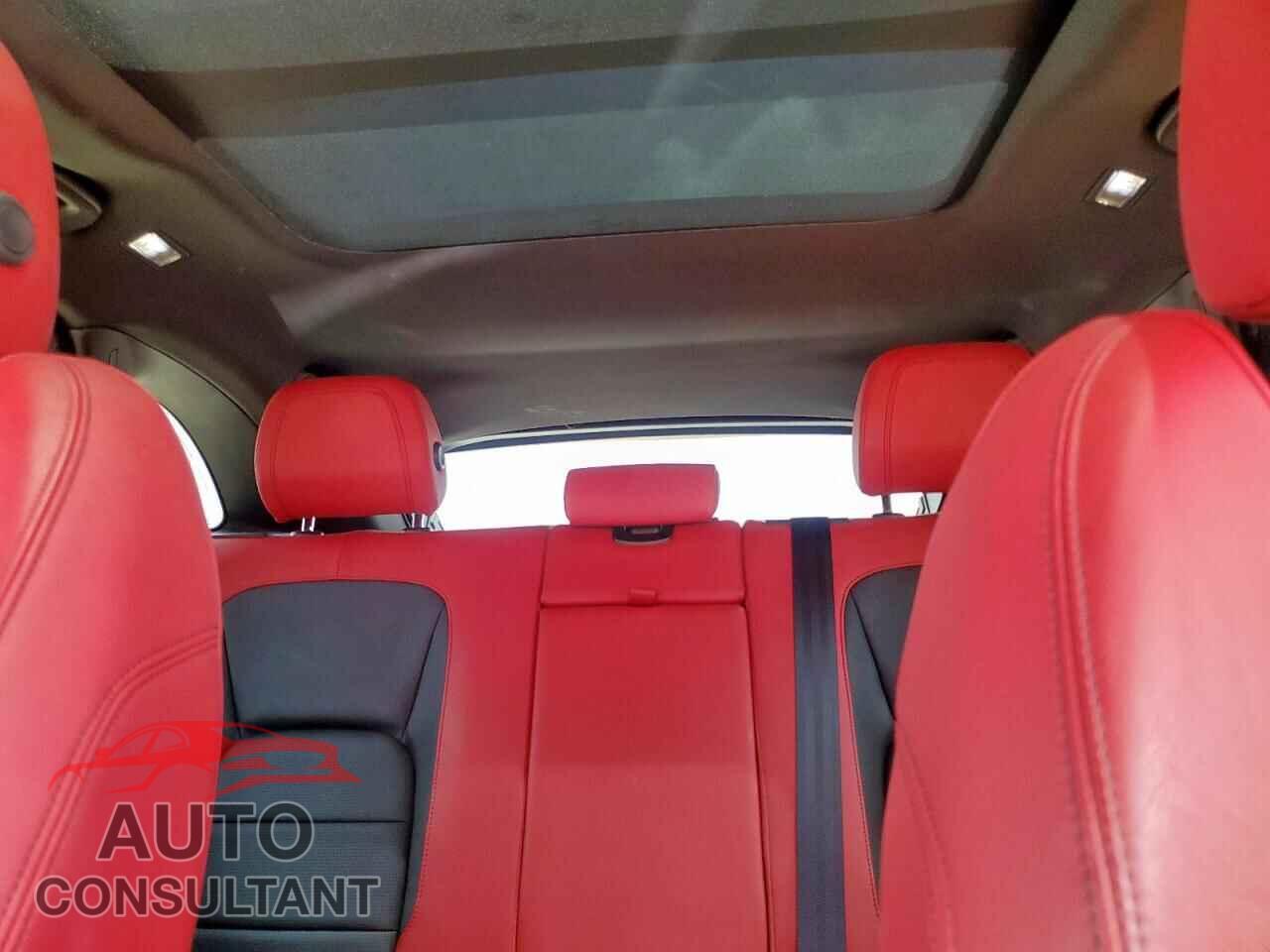 JAGUAR F-PACE 2018 - SADCM2FV4JA279727