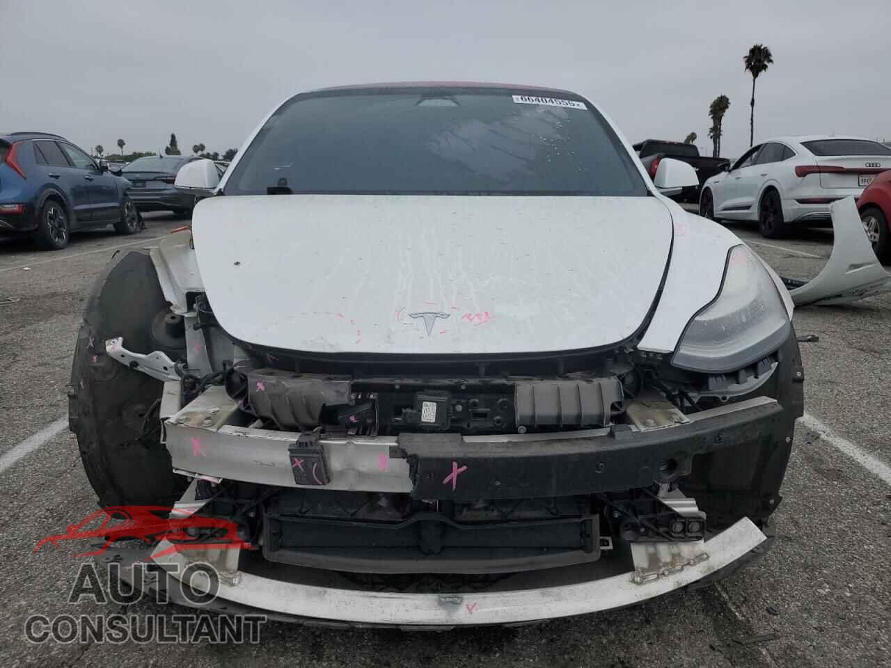 TESLA MODEL 3 2018 - 5YJ3E1EB3JF108517