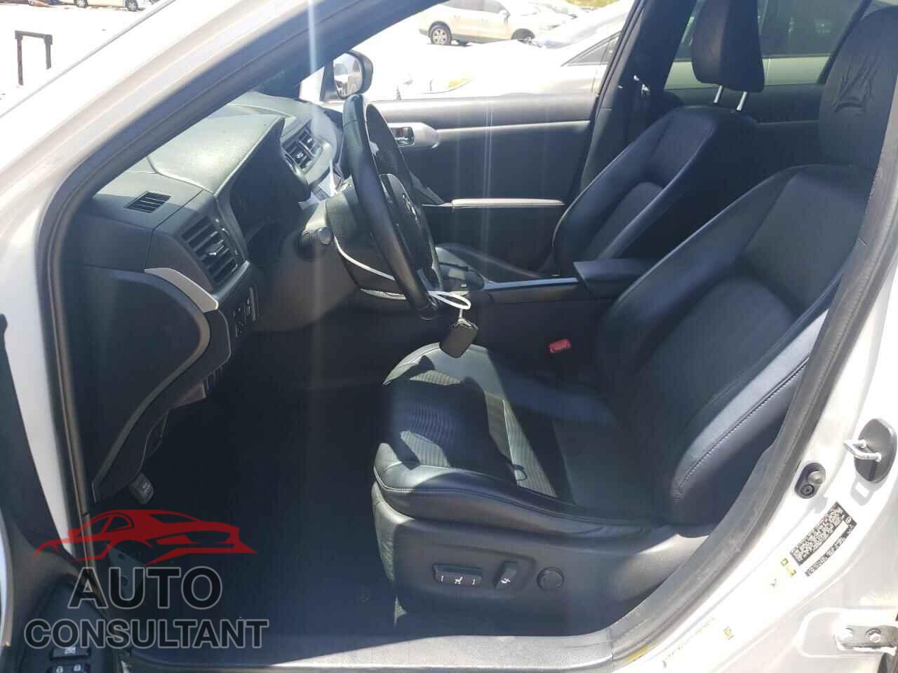 LEXUS CT 200 2012 - JTHKD5BH1C2061166