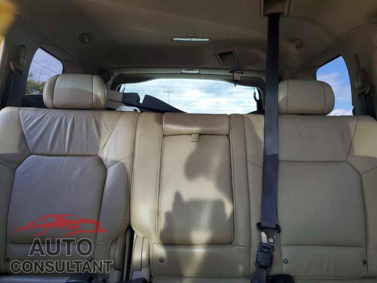 HONDA PILOT 2010 - 5FNYF4H68AB037088