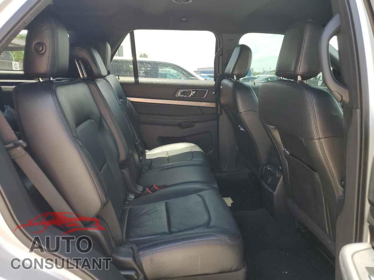 FORD EXPLORER 2018 - 1FM5K7D84JGA52213