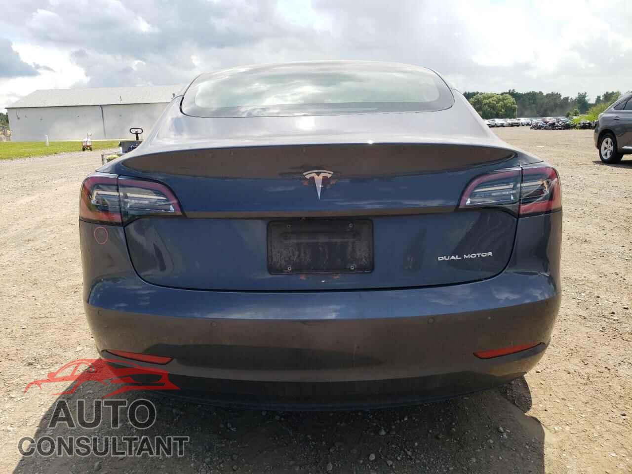 TESLA MODEL 3 2021 - 5YJ3E1EB2MF020109